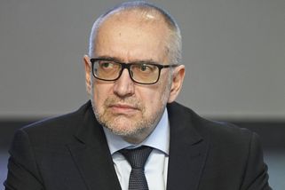 „Krok k idiokracii.“ Exministr Bek kritizuje ústup...